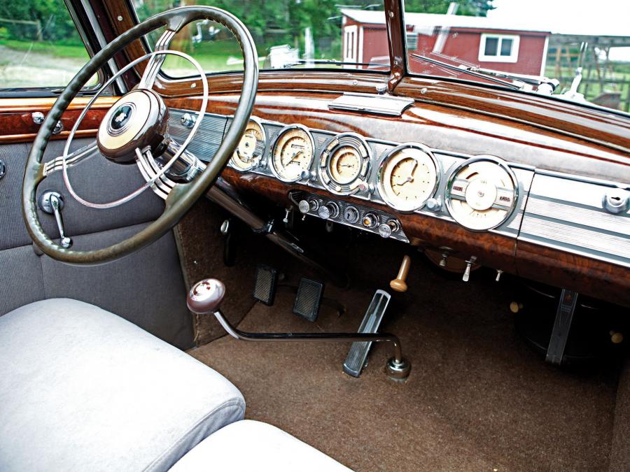  Packard Twelve Convertible Sedan 1939 года  (фото 7 из 13)